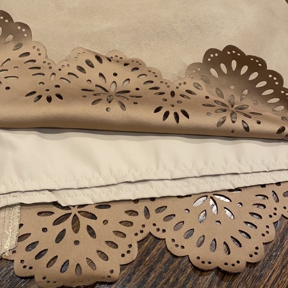 **NWT** Hollister Skirt - Picture 5 of 6